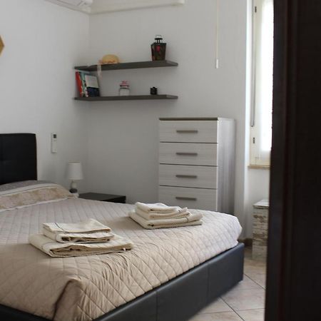 Lovely Sardinia Apartment Porto Torres Bagian luar foto