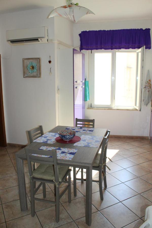 Lovely Sardinia Apartment Porto Torres Bagian luar foto