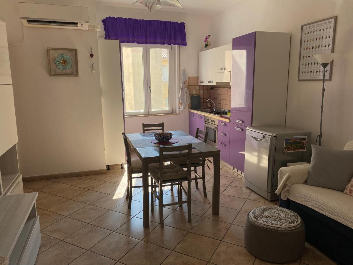Lovely Sardinia Apartment Porto Torres Bagian luar foto