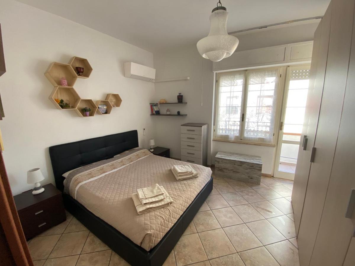 Lovely Sardinia Apartment Porto Torres Bagian luar foto