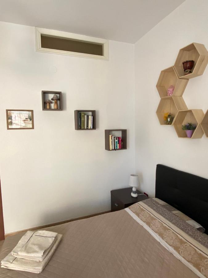 Lovely Sardinia Apartment Porto Torres Bagian luar foto